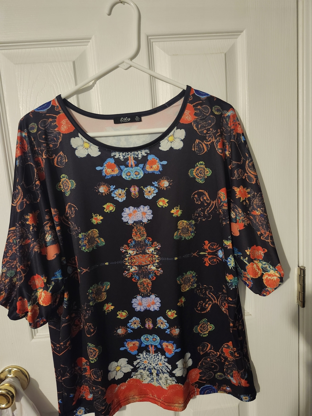 Lily Black Floral Symmetry Puff Sleeve Tee